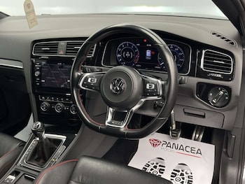 Used Volkswagen Golf 2017 for sale - 76363542: Photo