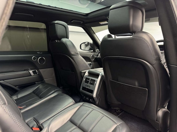Used Land Rover Range Rover Sport 2018 for sale - 76126418: Photo 15