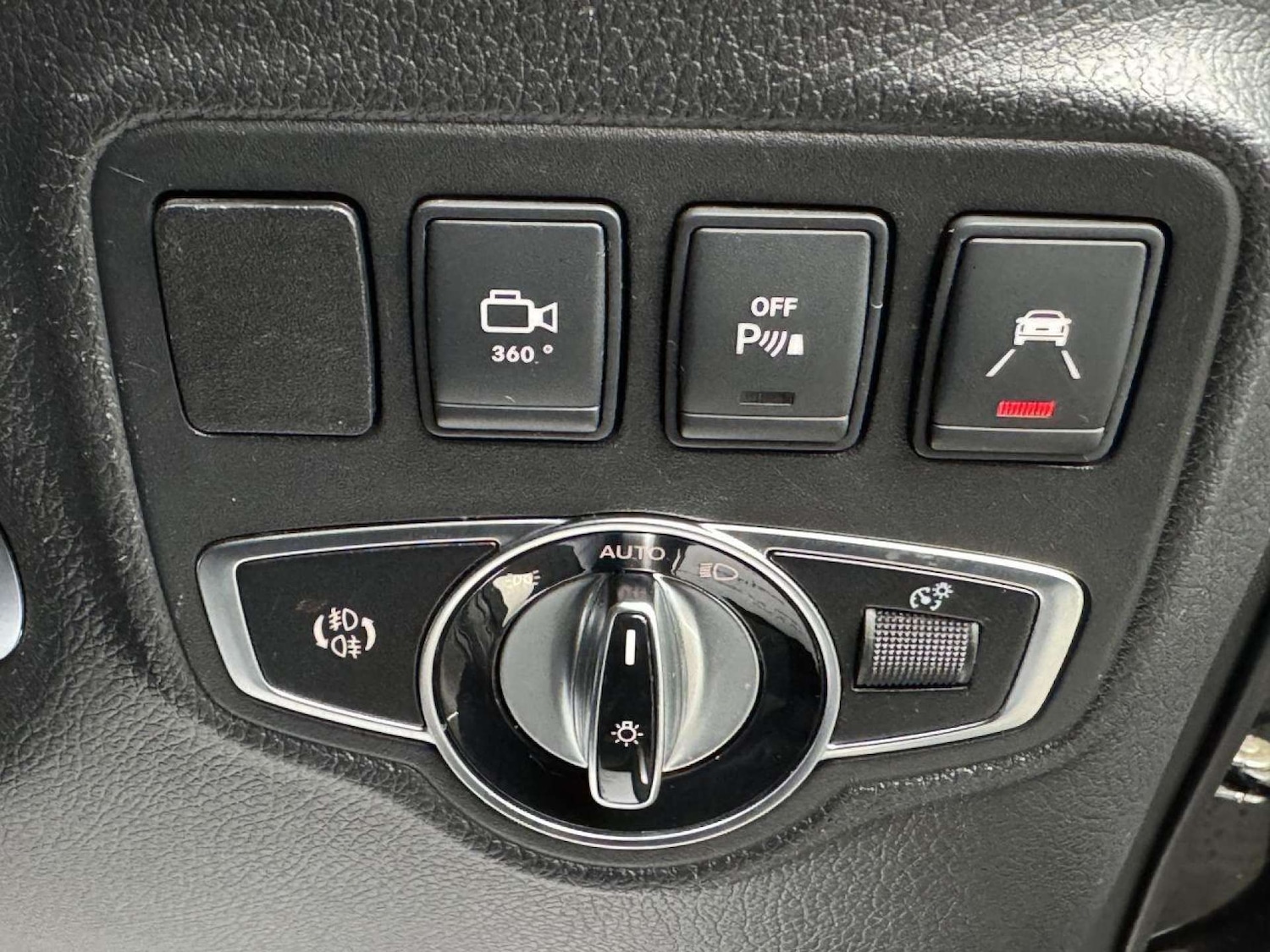 Used Mercedes-Benz X-Class 2018 for sale - 76126429: Photo 36