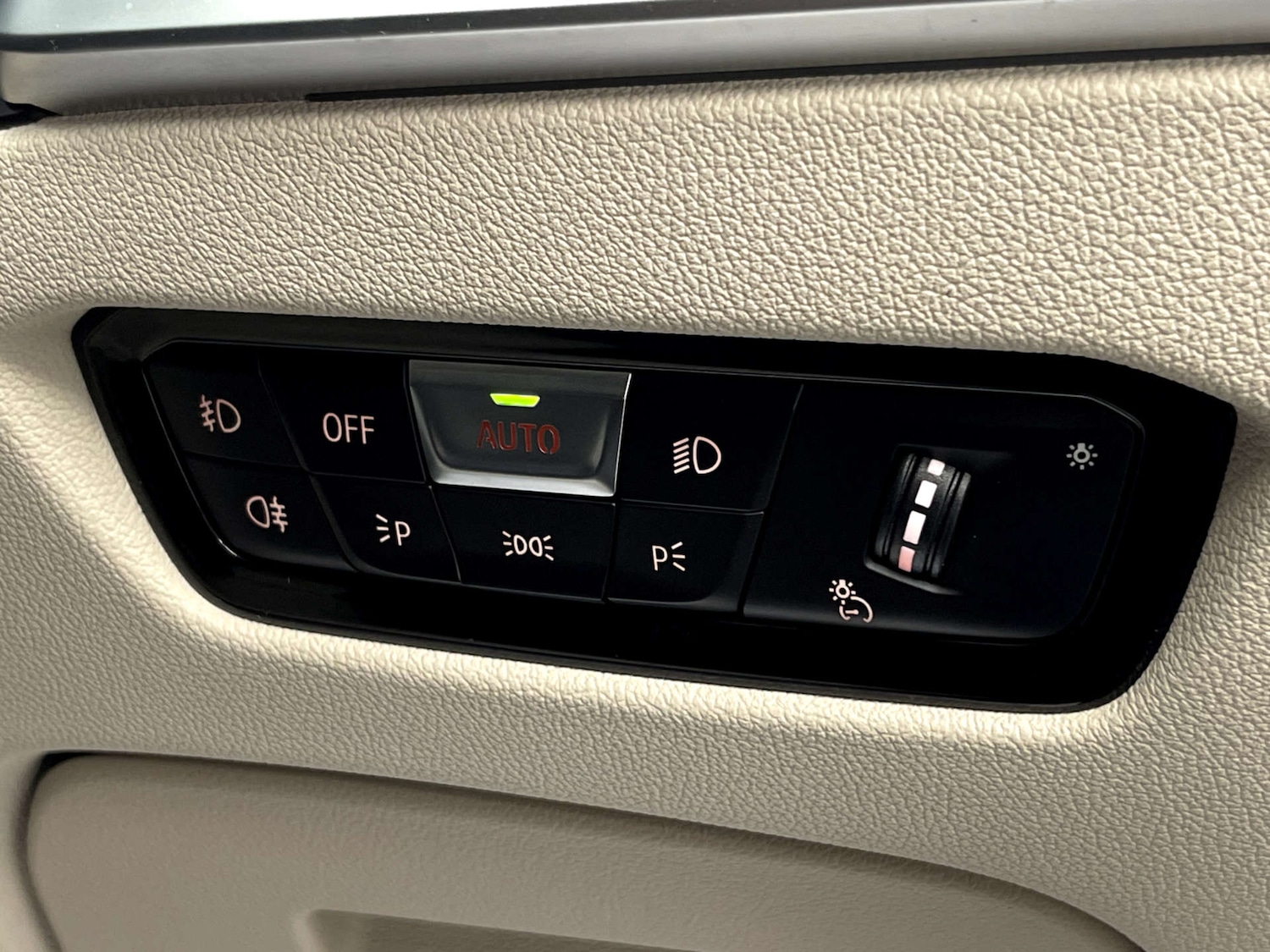 Used BMW 3 Series 2019 for sale - 76565682: Photo 14