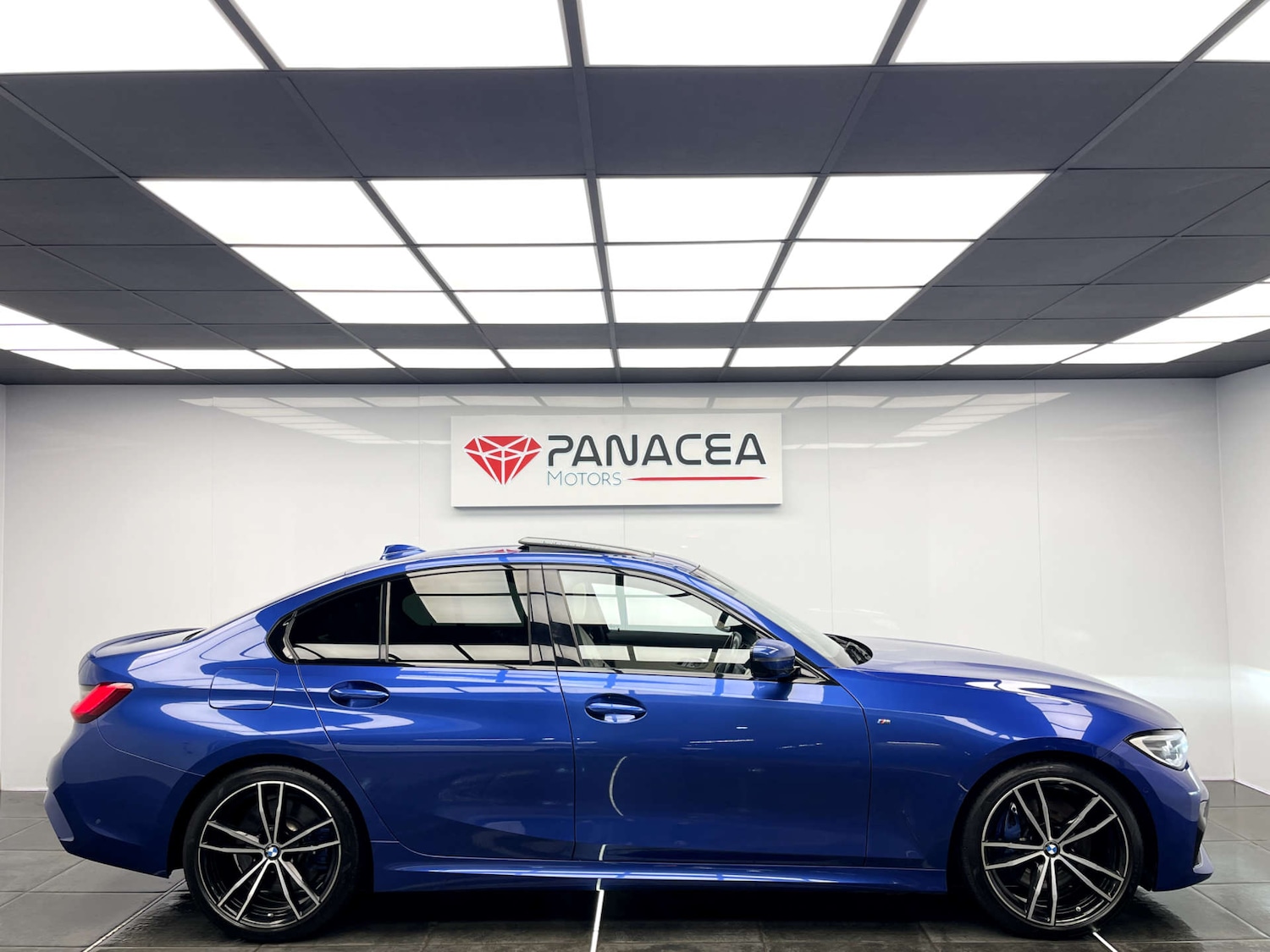 Used BMW 3 Series 2019 for sale - 76565682: Photo 2