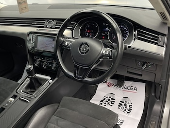 Used Volkswagen Passat 2016 for sale - 75502506: Photo