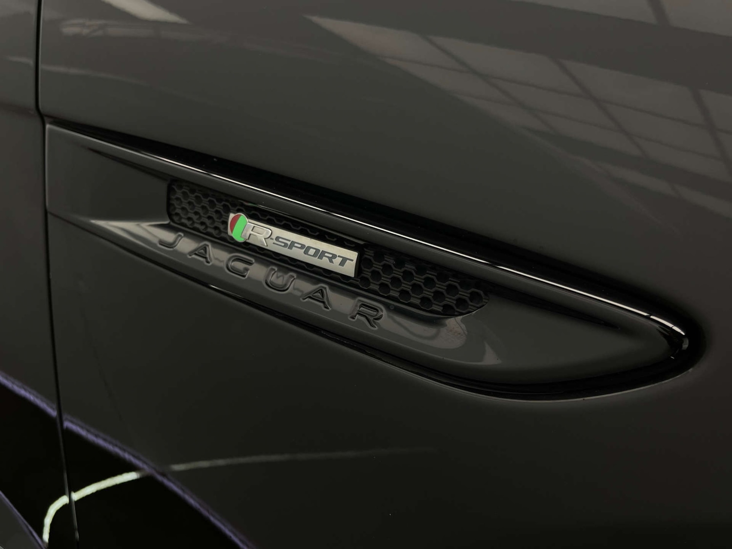 Used Jaguar F-Pace 2019 for sale - 77078998: Photo 8