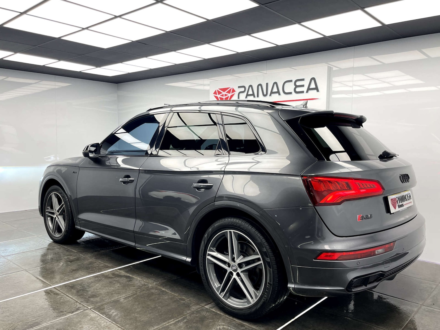 Used Audi Q5 2018 for sale - 76416840: Photo 31