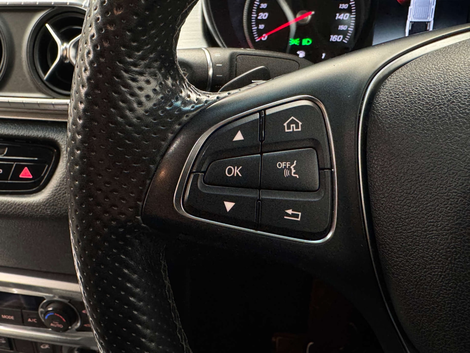 Used Mercedes-Benz X Class 2020 for sale - 76885180: Photo 16