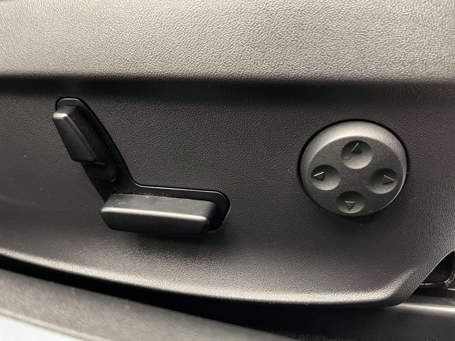 Used Tesla Model S 2016 for sale - 76393385: Photo 10