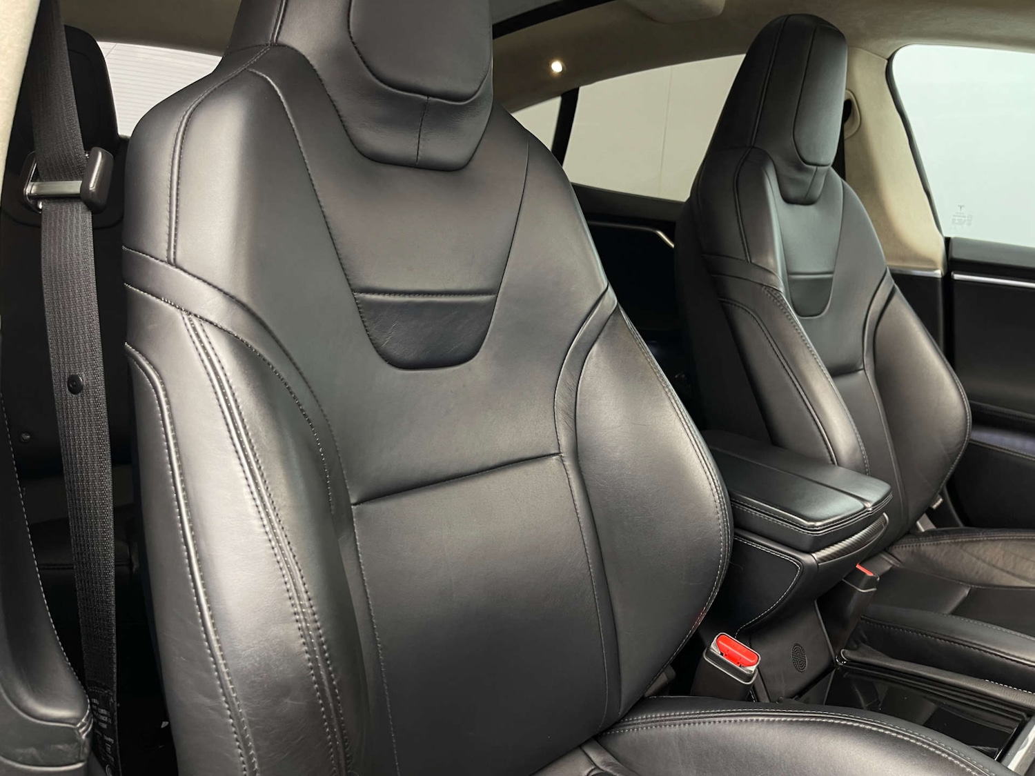 Used Tesla Model S 2016 for sale - 76393385: Photo 11