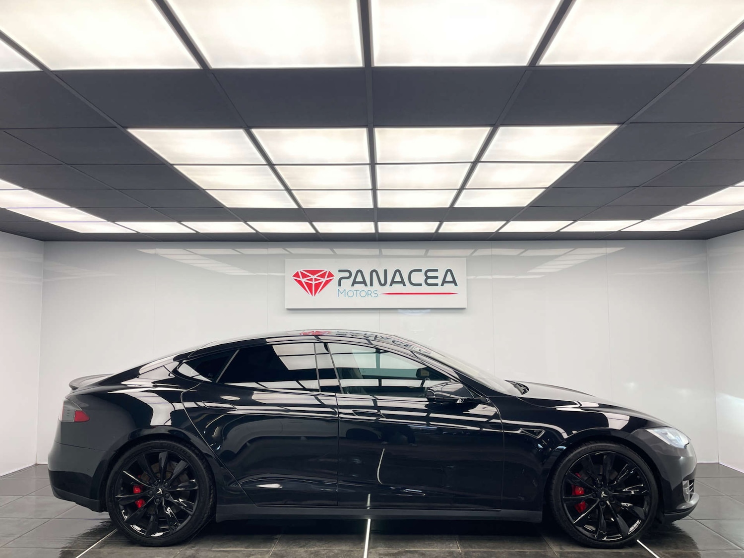 Used Tesla Model S 2016 for sale - 76393385: Photo 2