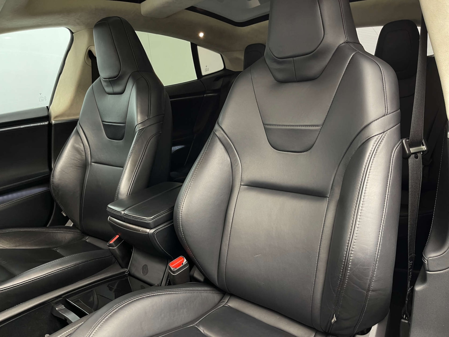 Used Tesla Model S 2016 for sale - 76393385: Photo 37