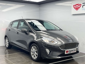 Used Ford Fiesta 2018 for sale - 78210430: Photo