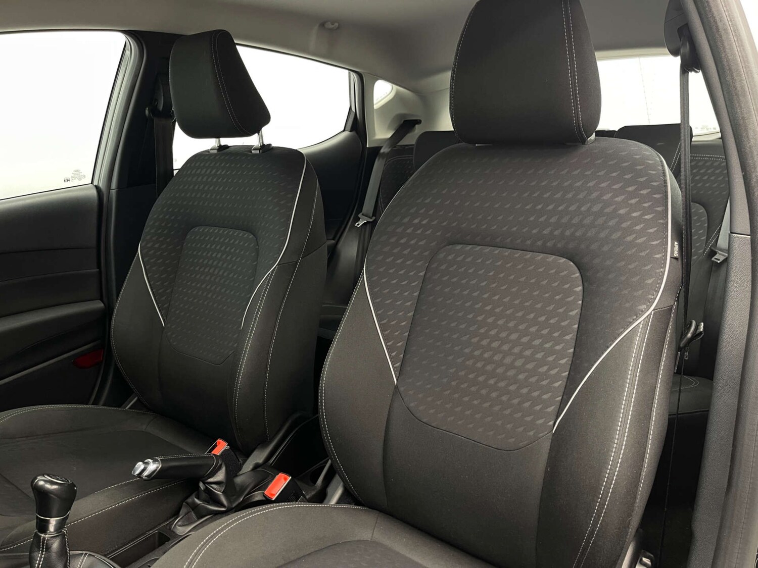 Used Ford Fiesta 2018 for sale - 78210430: Photo 32