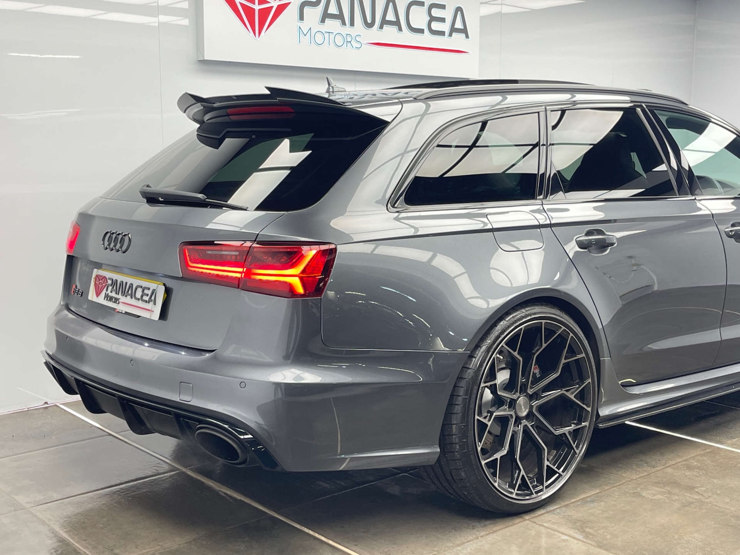Used Audi RS6 Avant 2018 for sale - 78094425: Photo 11
