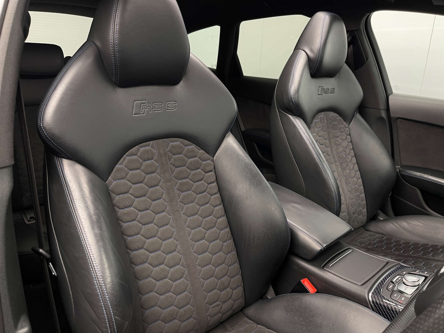 Used Audi RS6 Avant 2018 for sale - 78094425: Photo 19