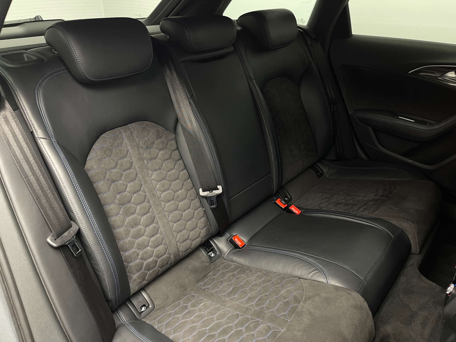 Used Audi RS6 Avant 2018 for sale - 78094425: Photo 29