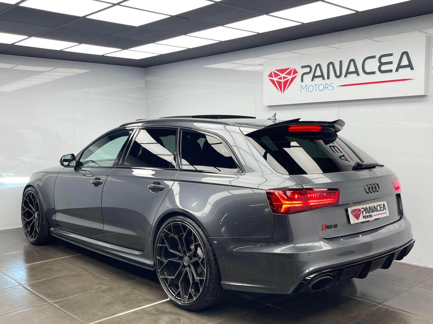 Used Audi RS6 Avant 2018 for sale - 78094425: Photo 34