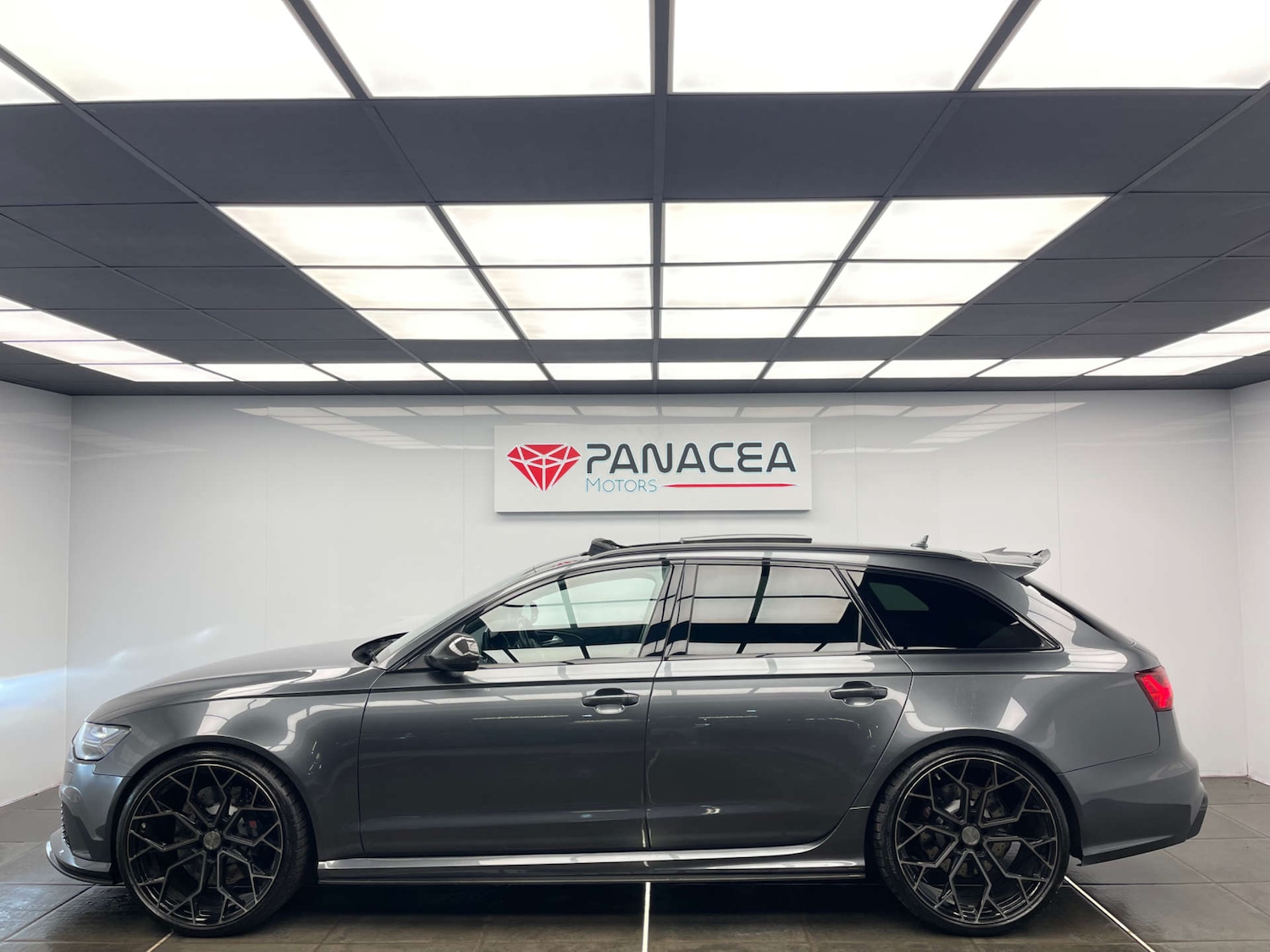 Used Audi RS6 Avant 2018 for sale - 78094425: Photo 35