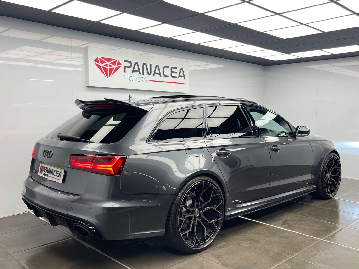 Used Audi RS6 Avant 2018 for sale - 78094425: Photo 4