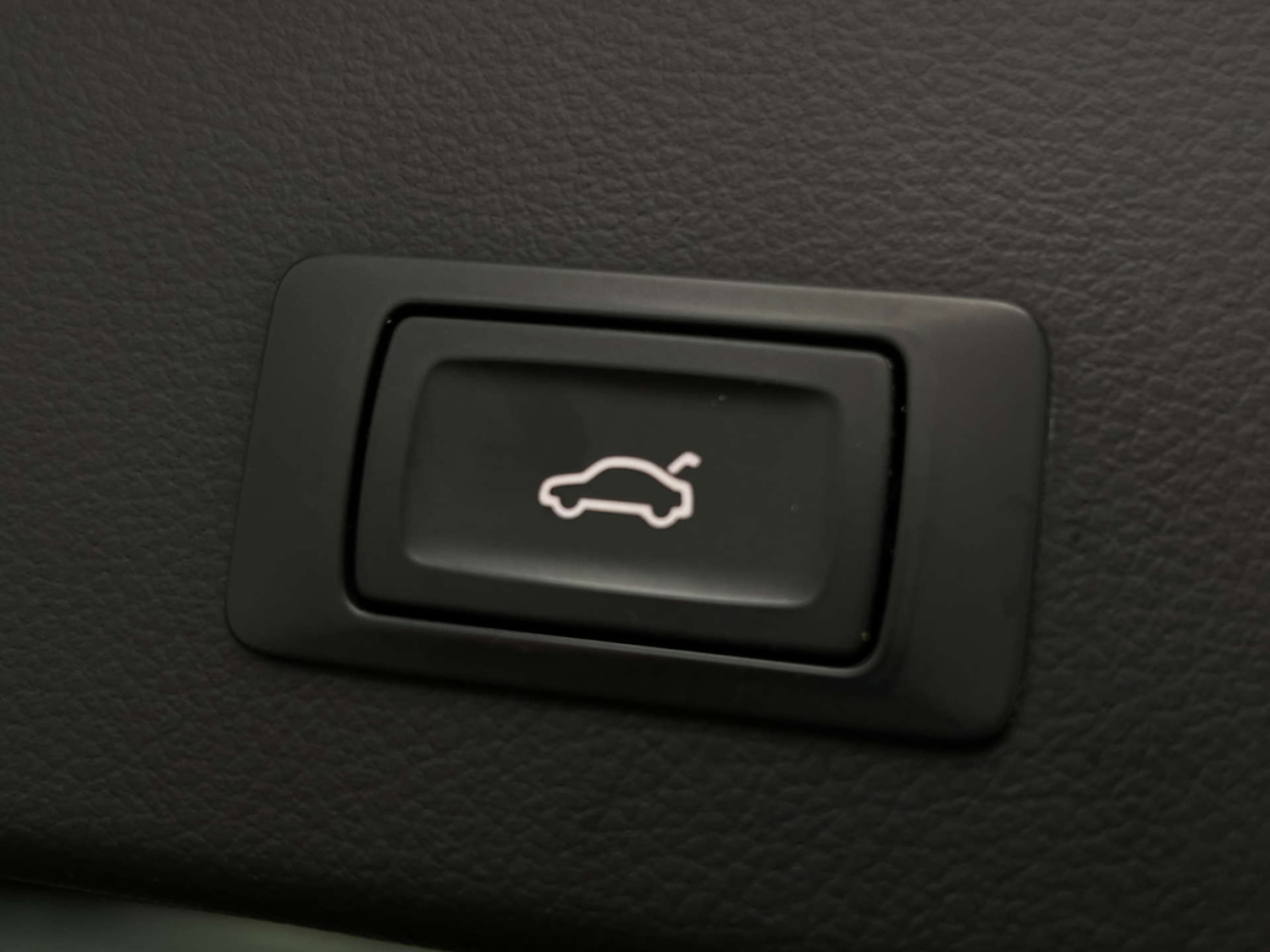 Used Audi RS6 Avant 2018 for sale - 78094425: Photo 42