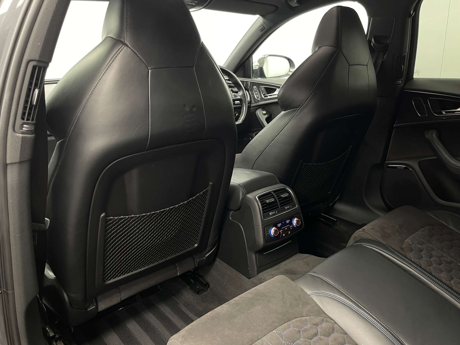 Used Audi RS6 Avant 2018 for sale - 78094425: Photo 47