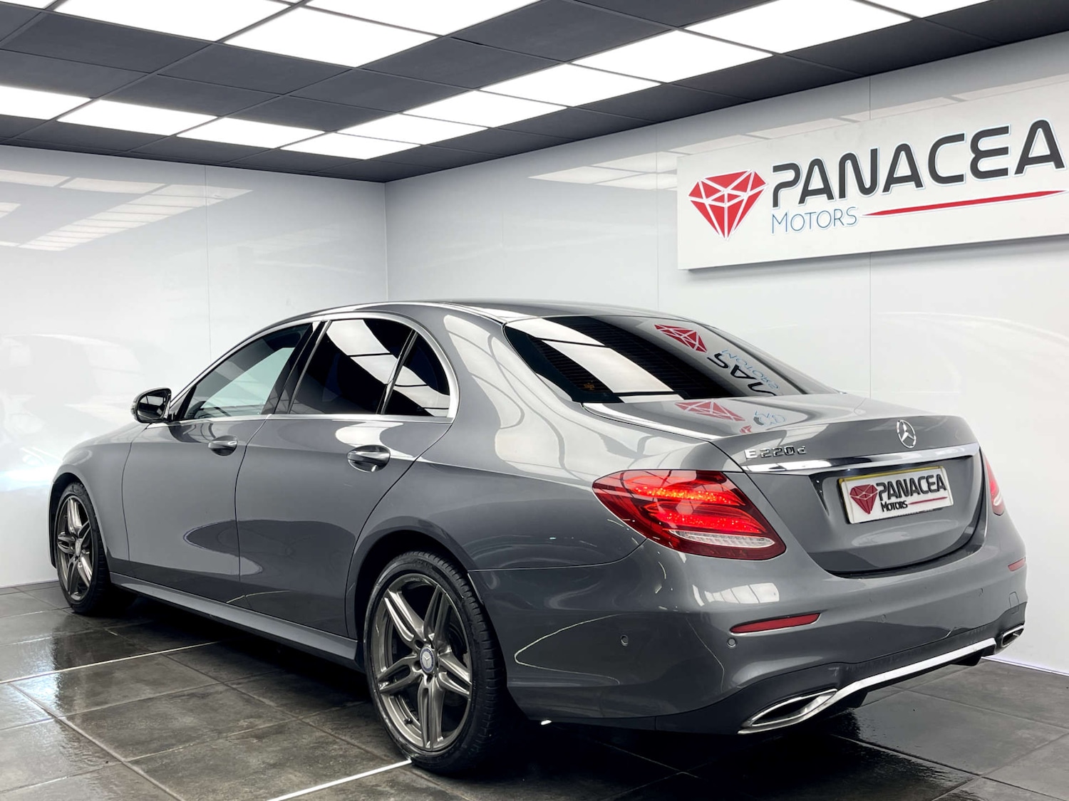 Used Mercedes-Benz E Class 2016 for sale - 76665415: Photo 7