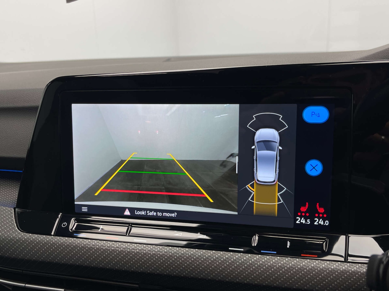 Used Volkswagen Golf 2022 for sale - 76681904: Photo 25