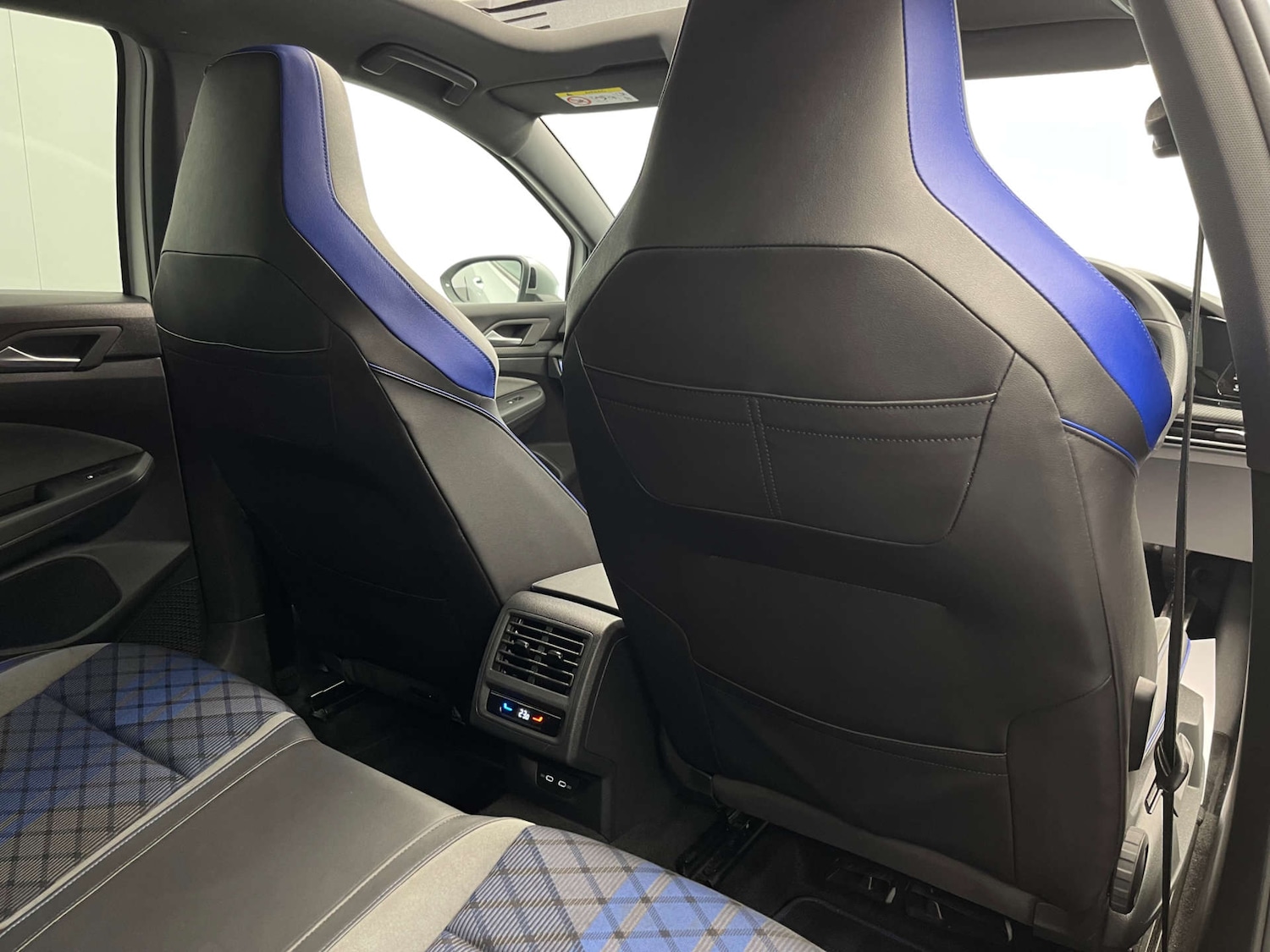 Used Volkswagen Golf 2022 for sale - 76681904: Photo 28