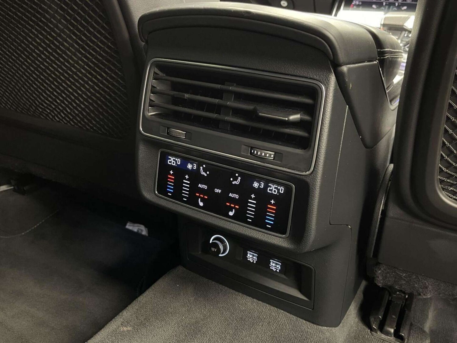 Used Audi Q8 2020 for sale - 76126413: Photo 34