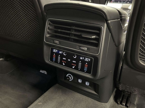 Used Audi Q8 2020 for sale - 76126413: Photo 34