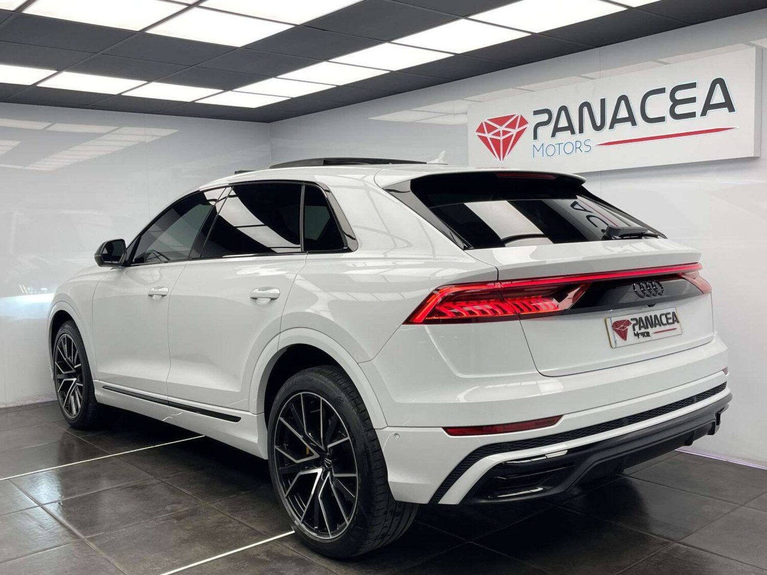 Used Audi Q8 2020 for sale - 76126413: Photo 41