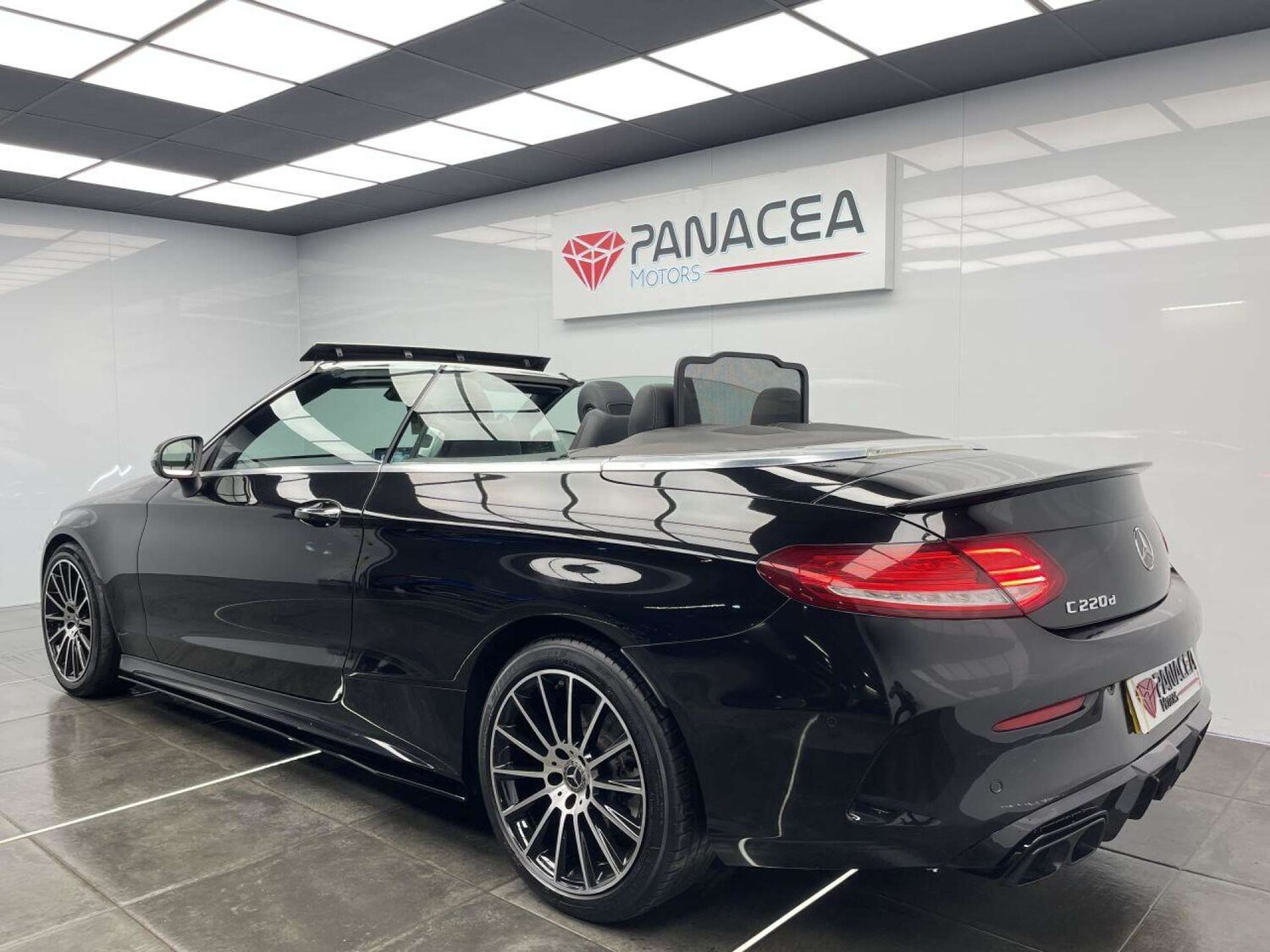 Used Mercedes-Benz C Class 2018 for sale - 76263513: Photo 25
