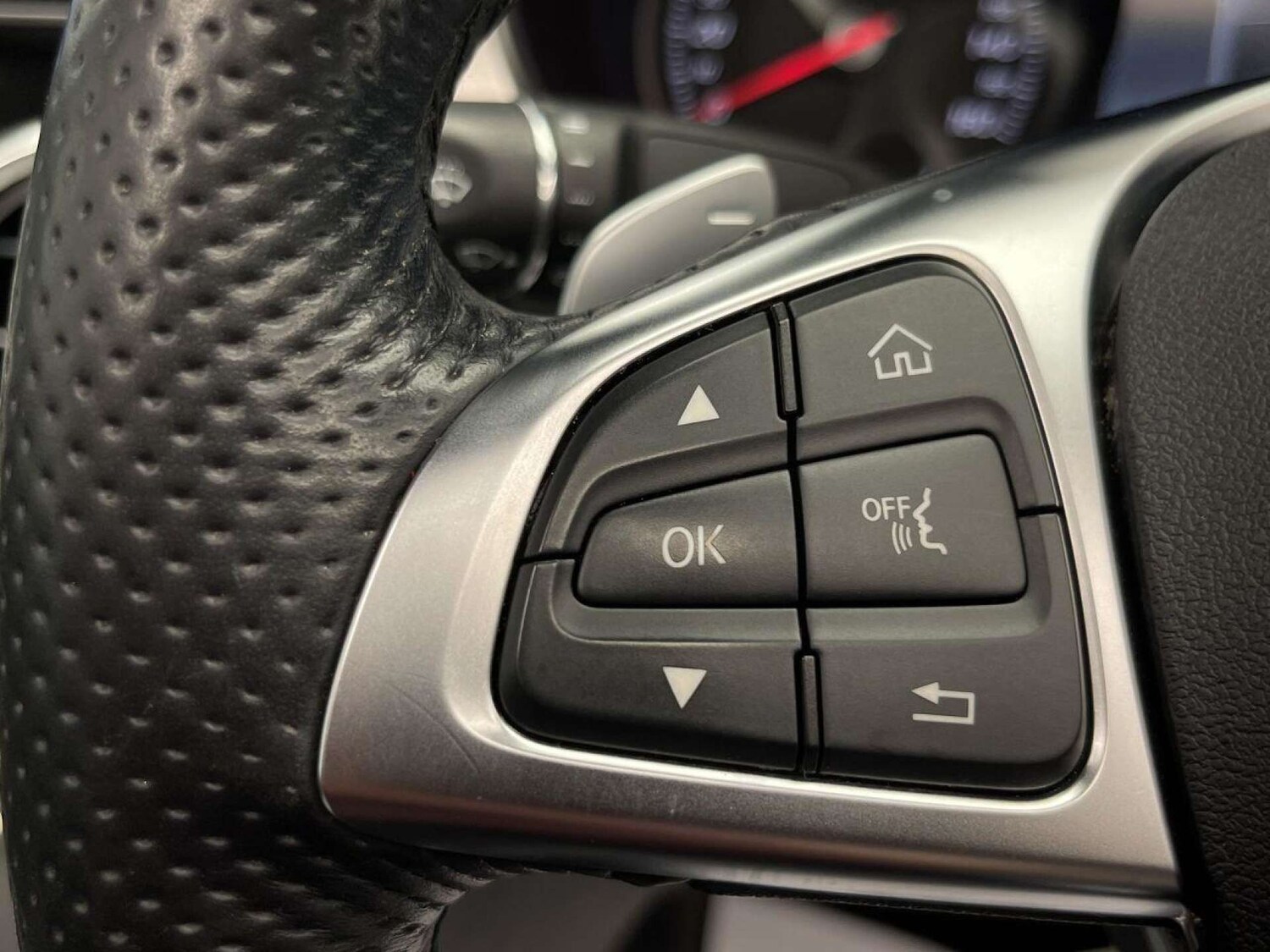 Used Mercedes-Benz C Class 2018 for sale - 76263513: Photo 35