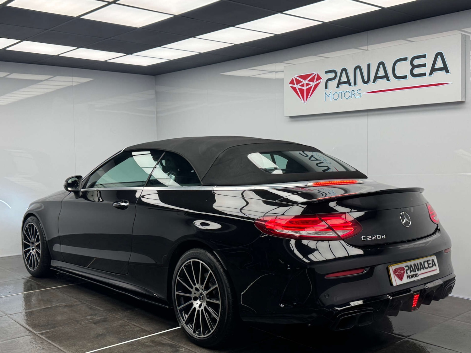 Used Mercedes-Benz C Class 2018 for sale - 76263513: Photo 5