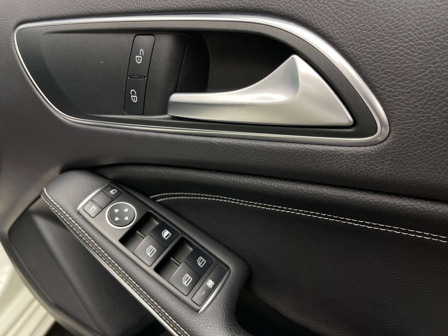 Used Mercedes-Benz A-Class 2015 for sale - 77702607: Photo 11