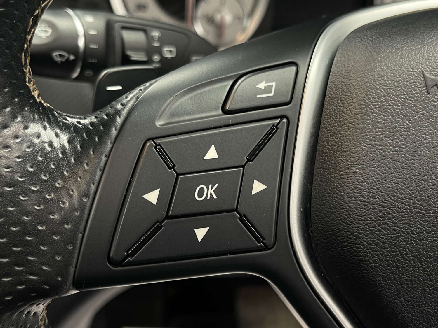 Used Mercedes-Benz A-Class 2015 for sale - 77702607: Photo 13