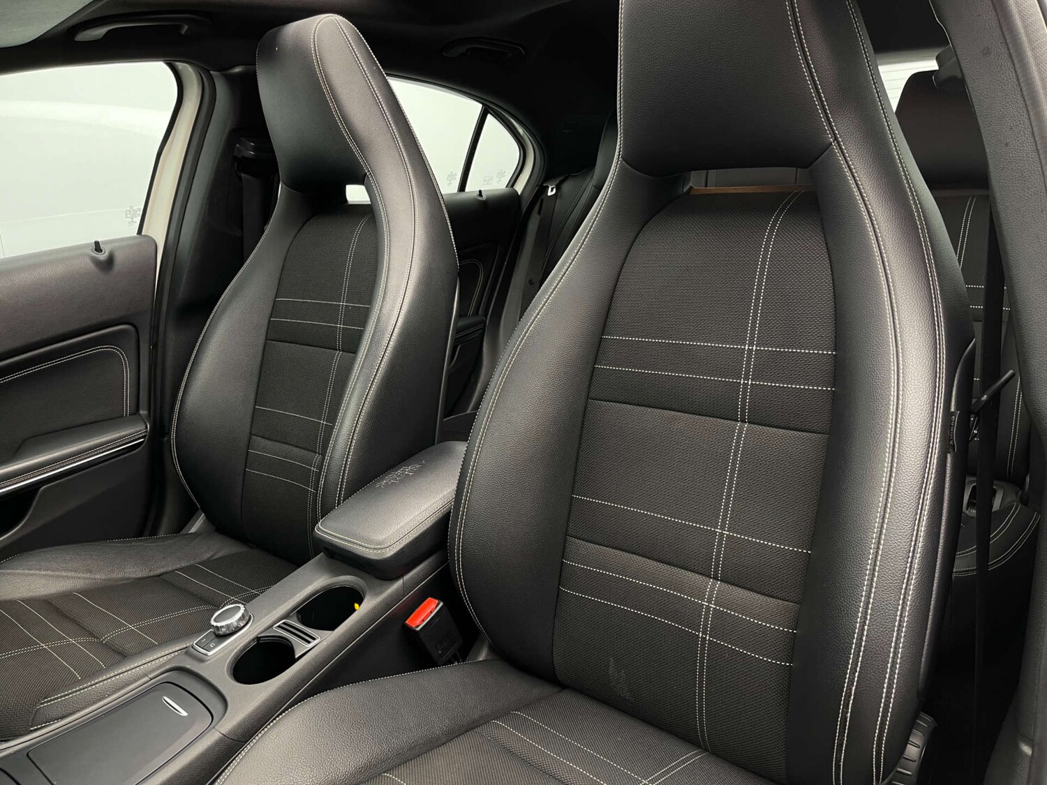 Used Mercedes-Benz A-Class 2015 for sale - 77702607: Photo 32