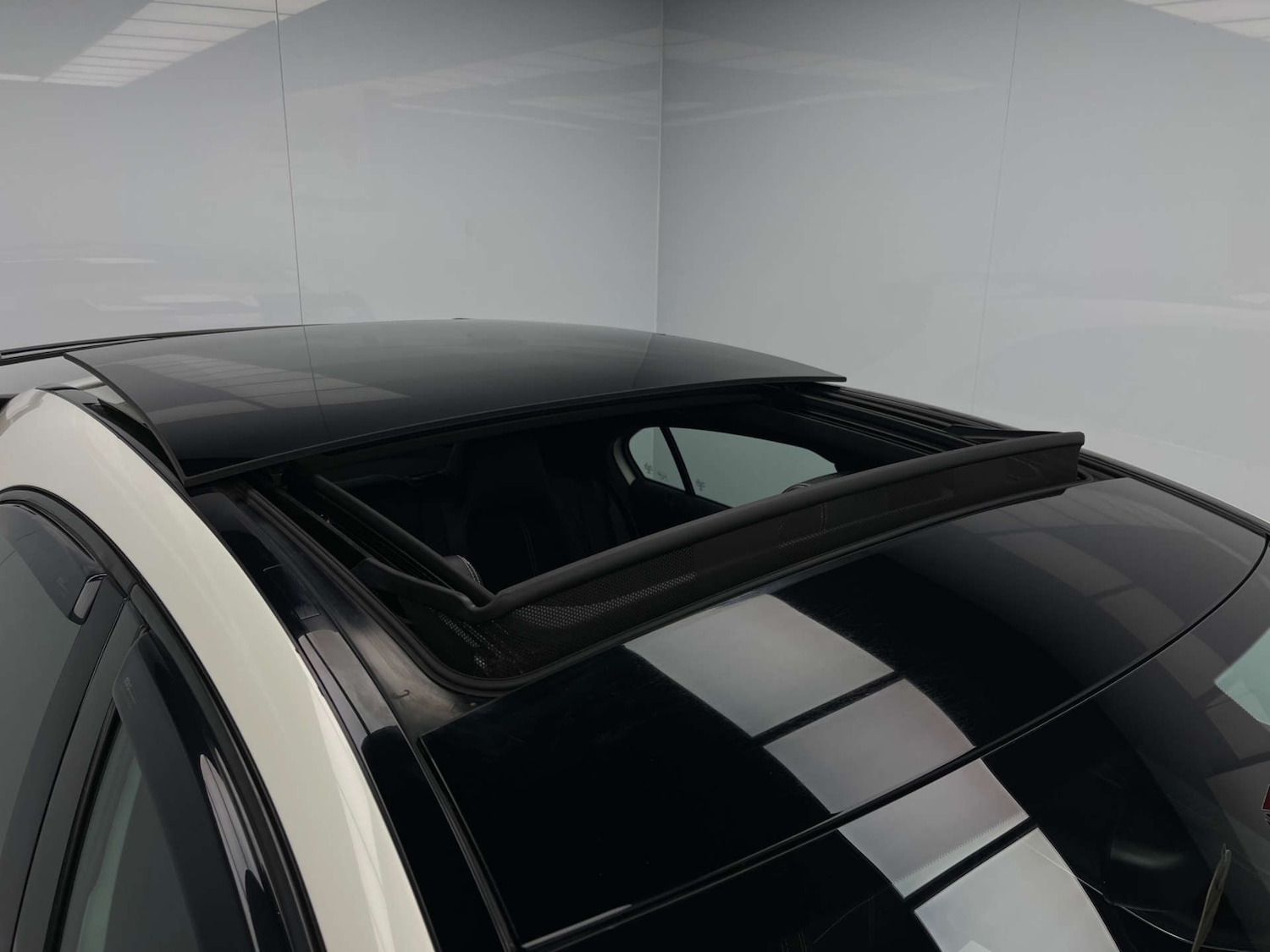 Used Mercedes-Benz A-Class 2015 for sale - 77702607: Photo 6