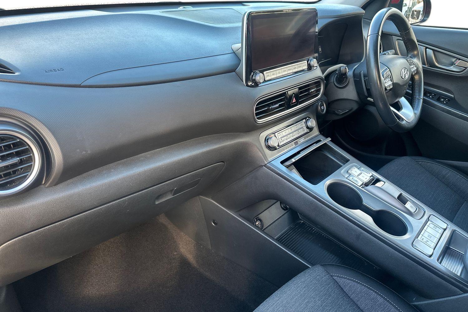 Used Hyundai KONA 2020 for sale - 76310427: Photo 5