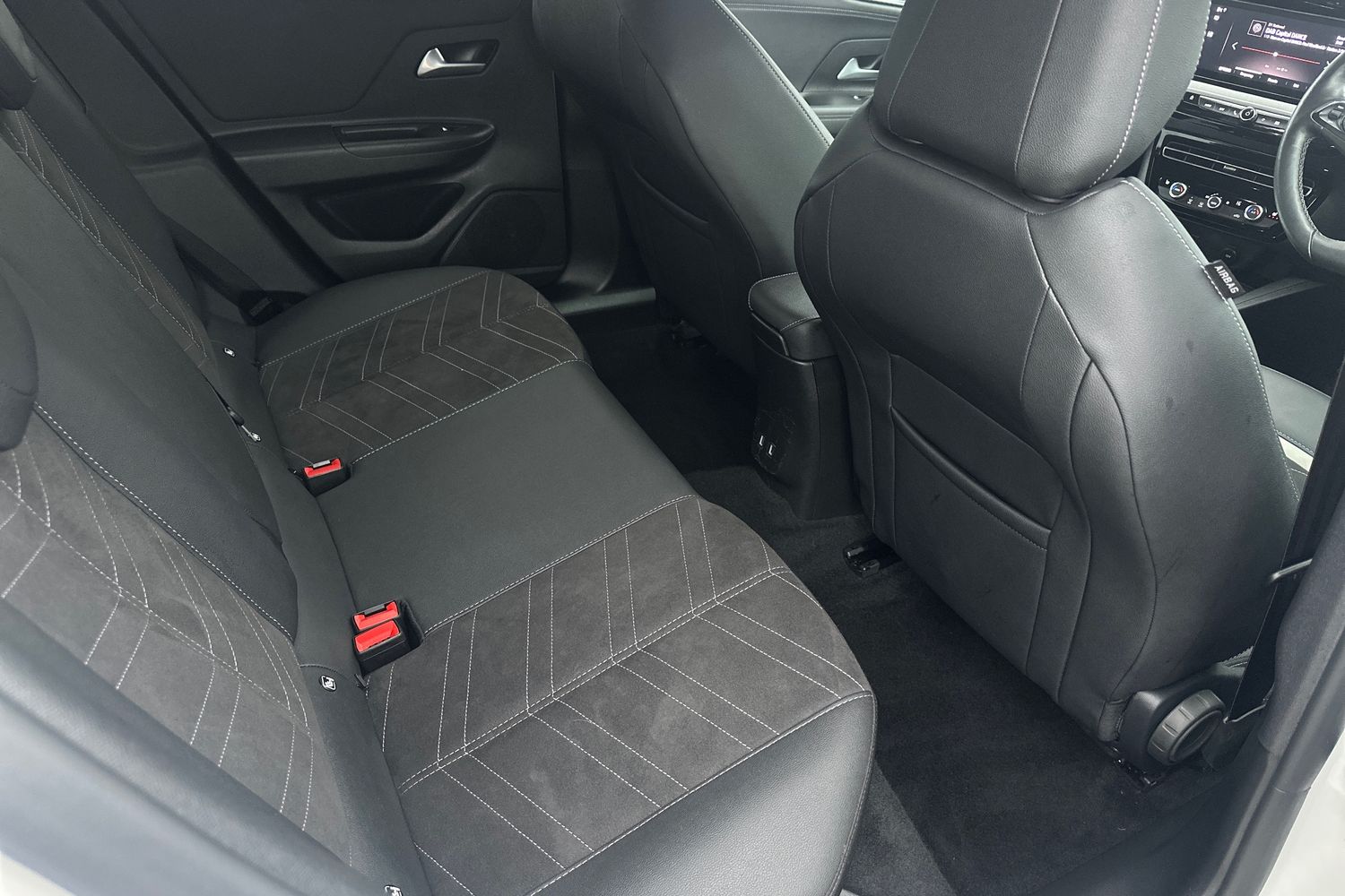 Used Vauxhall Mokka Electric 2023 for sale - 76851809: Photo 16