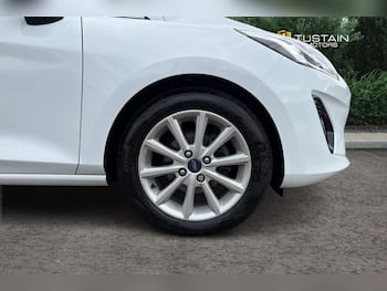 Used Ford Fiesta 2018 for sale - 79555900: Photo