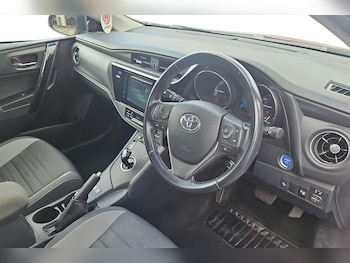 Used Toyota Auris 2018 for sale - 79455302: Photo