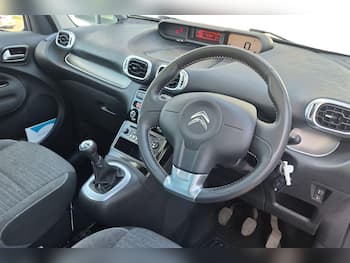 Used Citroen C3 Picasso 2016 for sale - 79809794: Photo