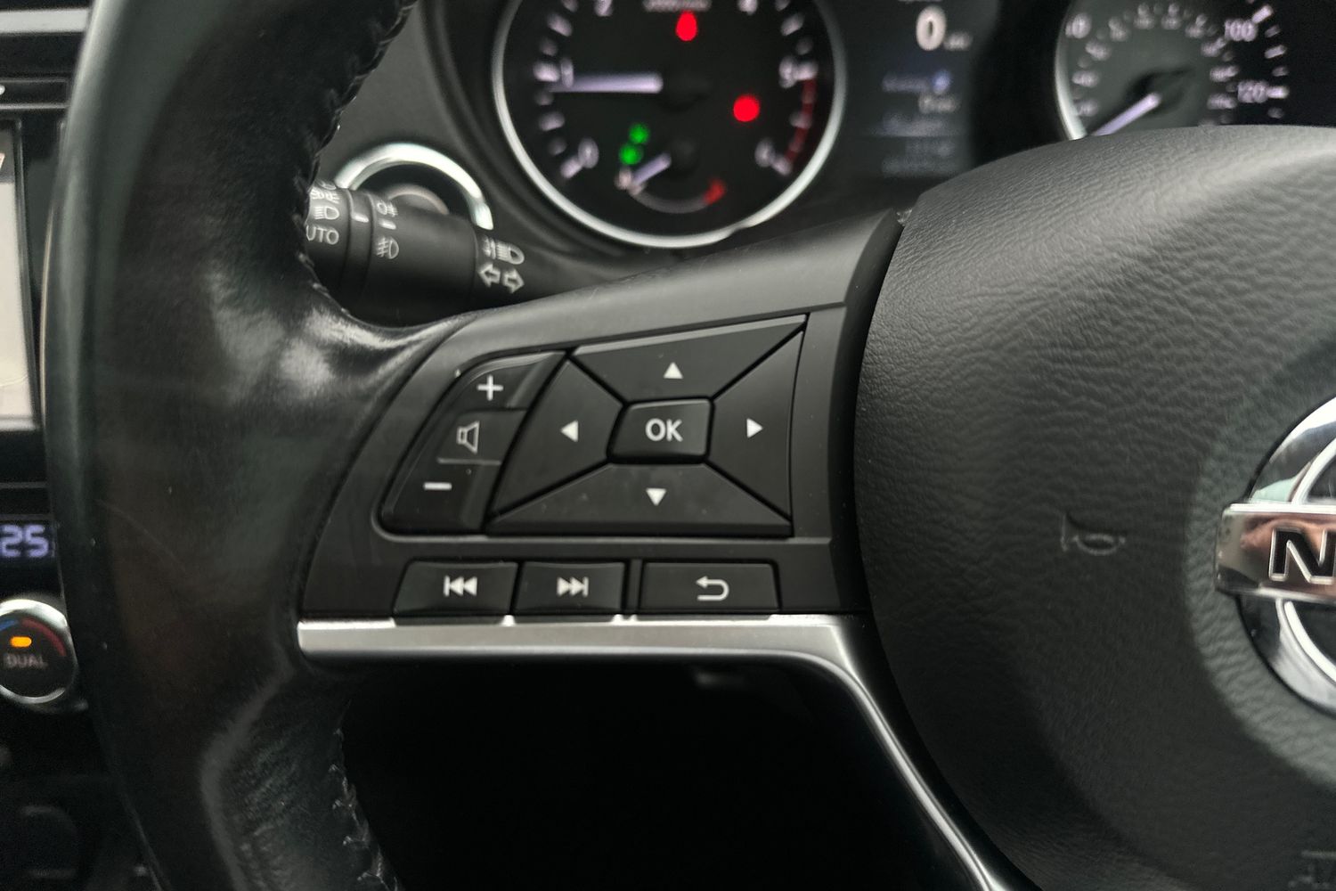 Used Nissan Qashqai 2017 for sale - 76113116: Photo 15