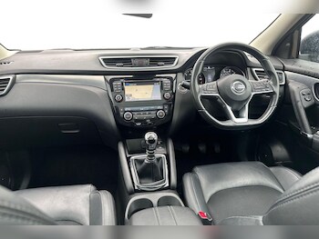 Used Nissan Qashqai 2017 for sale - 76113116: Photo 4