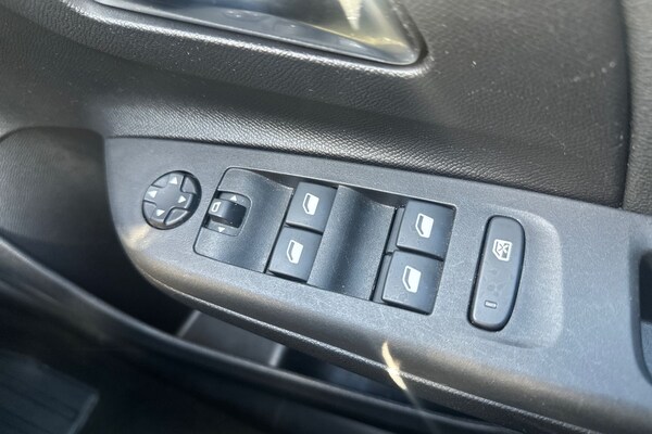 Used Vauxhall Corsa 2023 for sale - 76022161: Photo 15