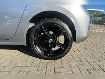Used Vauxhall Corsa 2023 for sale - 76022161: Photo 3
