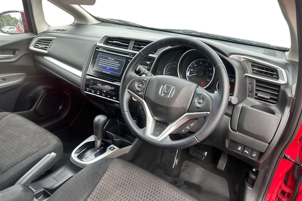 Used Honda Jazz 2019 for sale - 76087660: Photo 2