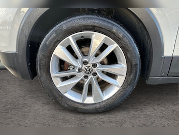 Used Volkswagen T-Cross 2022 for sale - 76516041: Photo