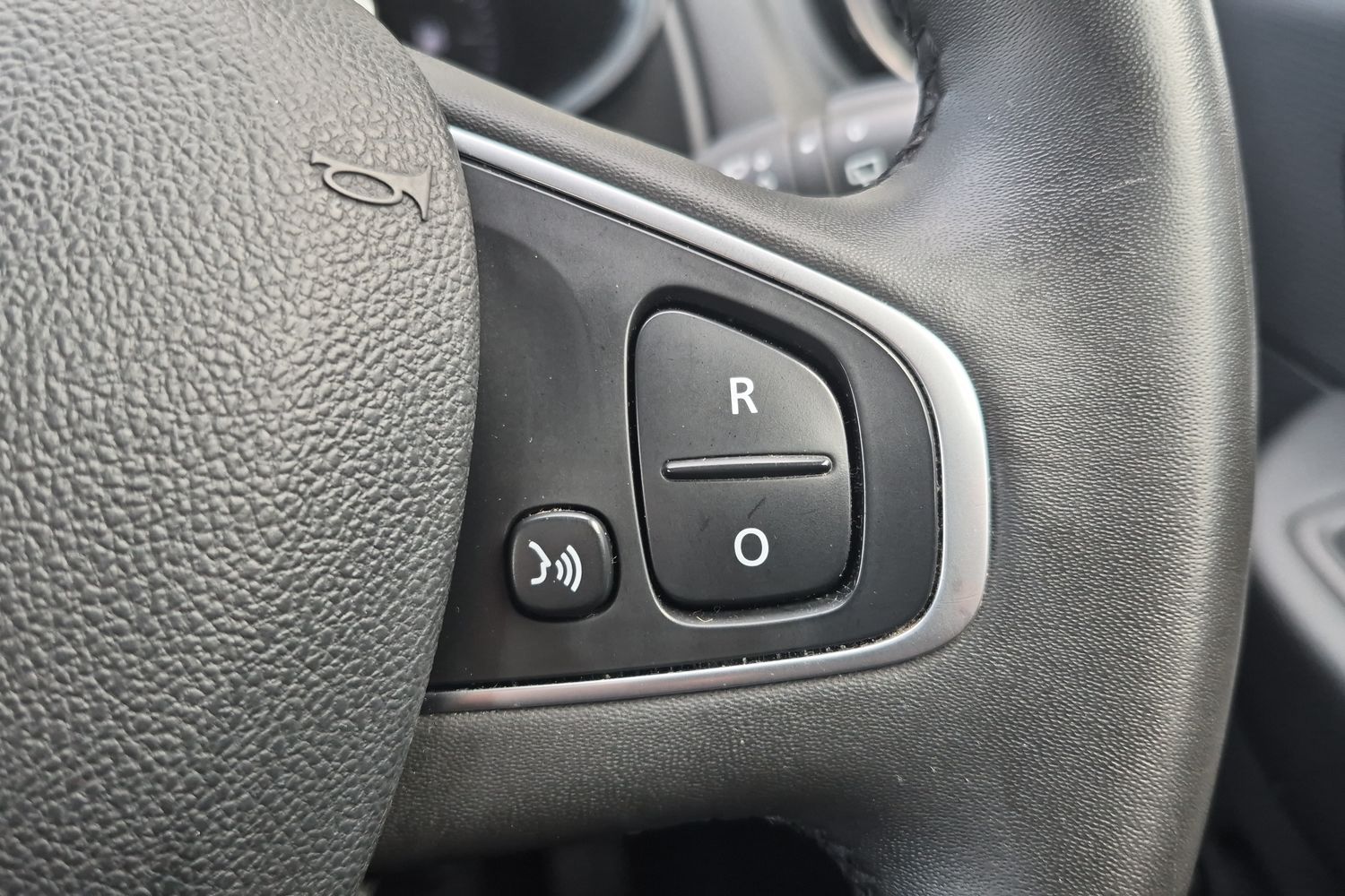 Used Renault Clio 2018 for sale - 78075233: Photo 17