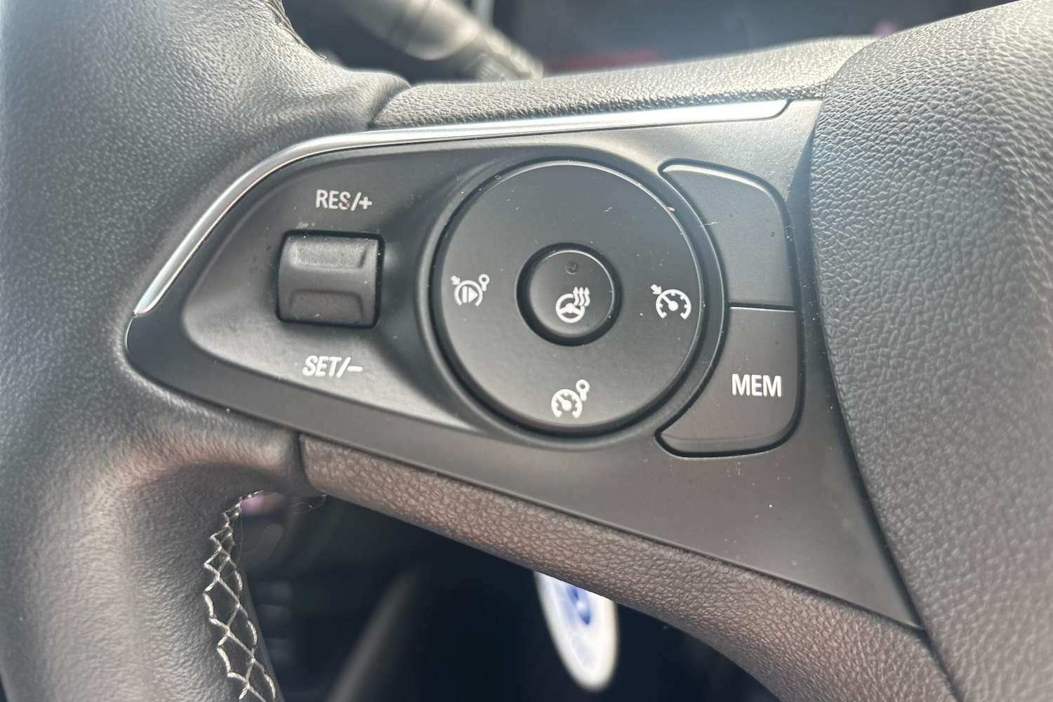 Used Vauxhall Crossland 2023 for sale - 76390902: Photo 23