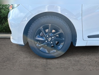 Used Hyundai i10 2018 for sale - 75366379: Photo
